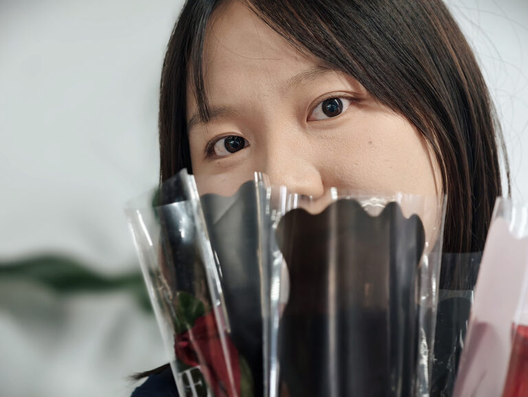 format: 0; filter: 2201; fileterIntensity: 0.0; filterMask: 0; captureOrientation: 0;
runfunc: 0; algolist: 0;
multi-frame: 1;
brp_mask:0;
brp_del_th:0.0000,0.0000;
brp_del_sen:0.0000,0.0000;
motionR: 3;
delta:1;
bokeh:1;
module: portrait;hw-remosaic: false;touch: (0.6230949, 0.64440453);sceneMode: 13107200;cct_value: 0;AI_Scene: (0, 0);aec_lux: 256.0;aec_lux_index: 0;albedo:  ;confidence:  ;motionLevel: -1;weatherinfo: weather??, icon:2, weatherInfo:100;temperature: 40;zeissColor: bright;